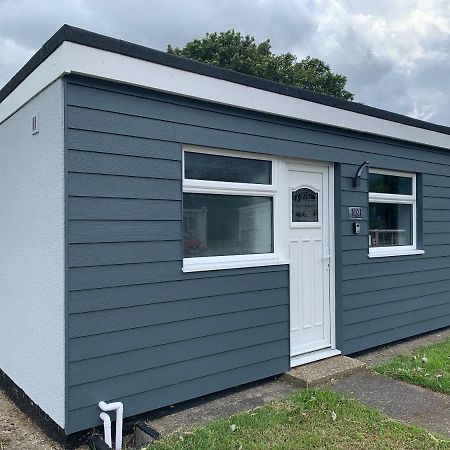Salty Dogs Chalet Lowestoft Eksteriør bilde